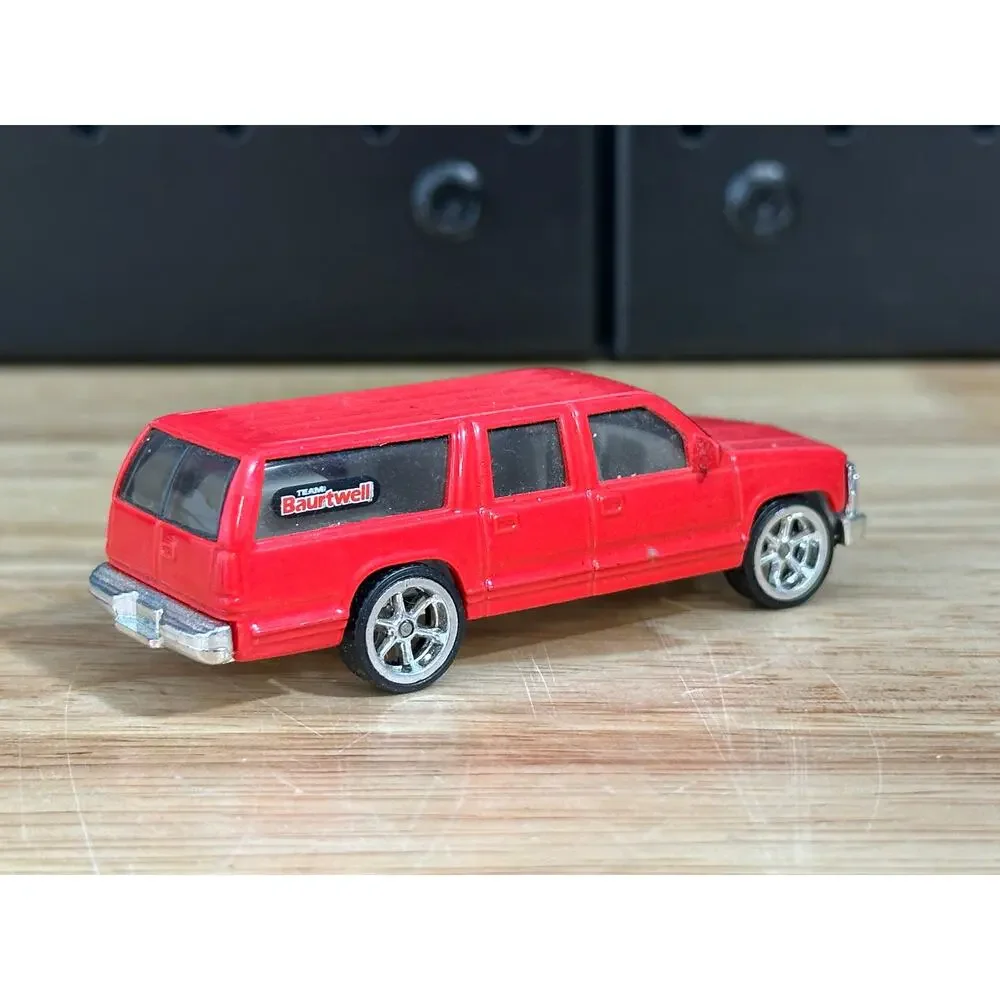 2003 Hot Wheels Chevy Suburban Team Baurtwell Whips Series